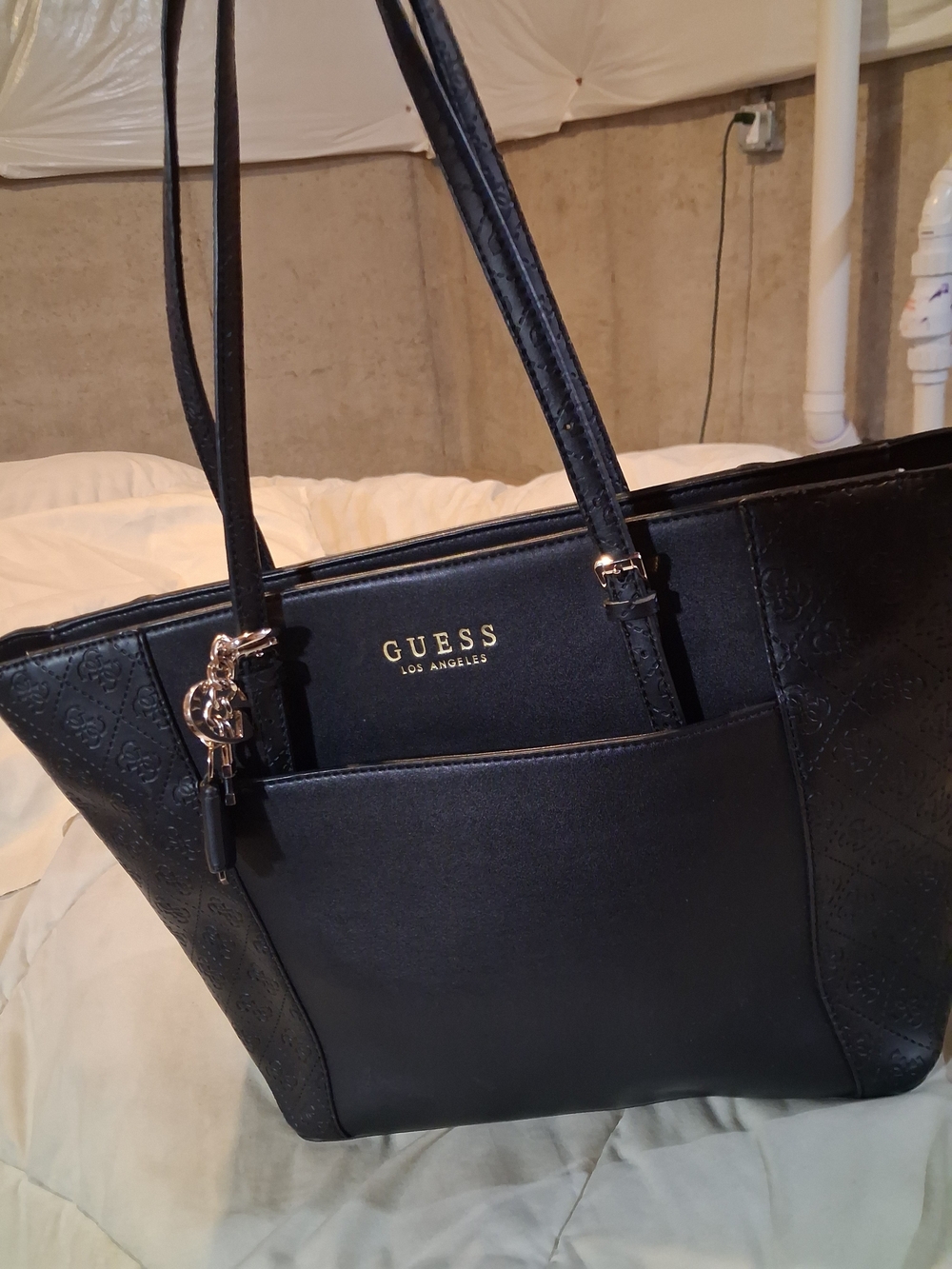 GUESS Los Angeles Black Tote Bag - Sleek Everyday Shoulder Bag - Picture 4 of 5